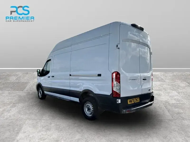 Usado Ford Transit 130 CV (95 kW) 2021 Blanco Van