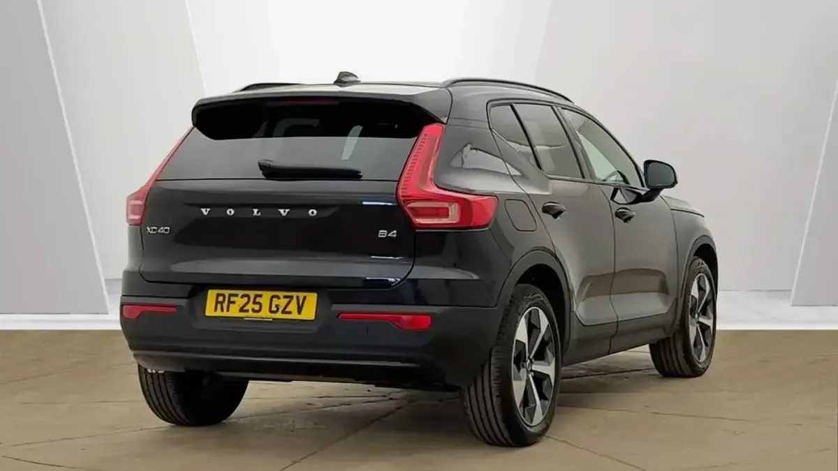Used Volvo XC40 Plus 194 HP (142 kW) 2026 SUV