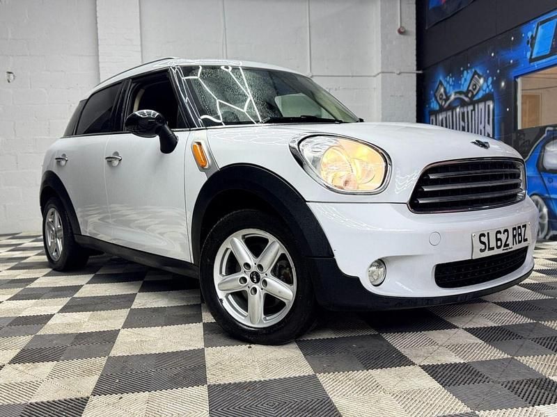 White Used 2012 Mini One Countryman SUV | £4,500 (Fair price) - Image 1/4
