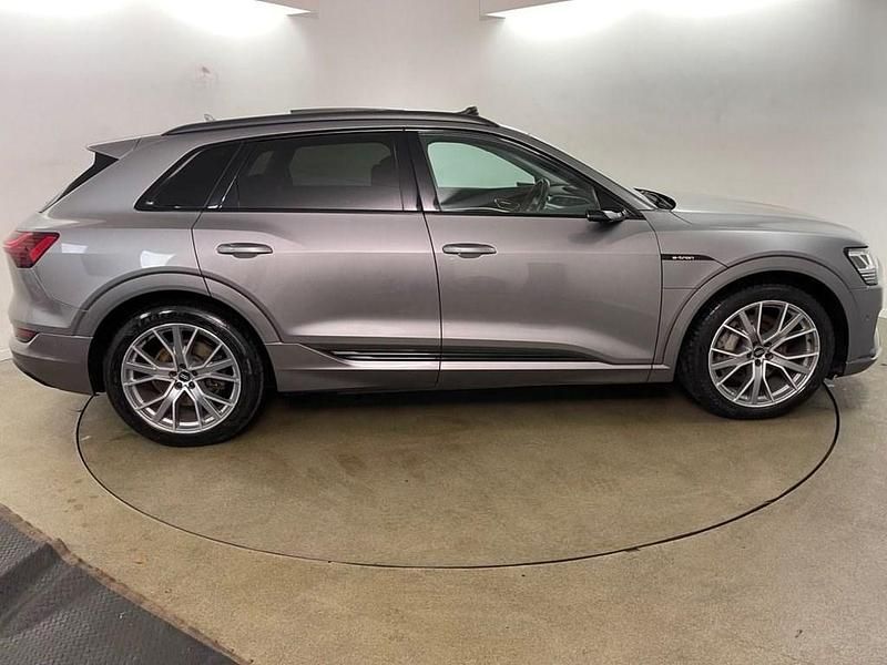 Used Audi e-tron Comfort 300 kW (408 HP) 2019 Grey SUV
