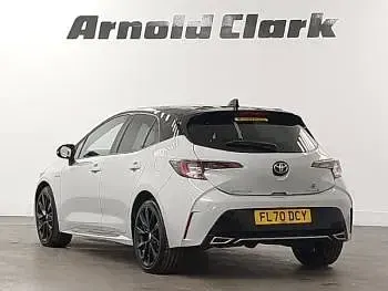 Używany Toyota Corolla Sport 122 KM (89 kW) 2020 Biały Hatchback