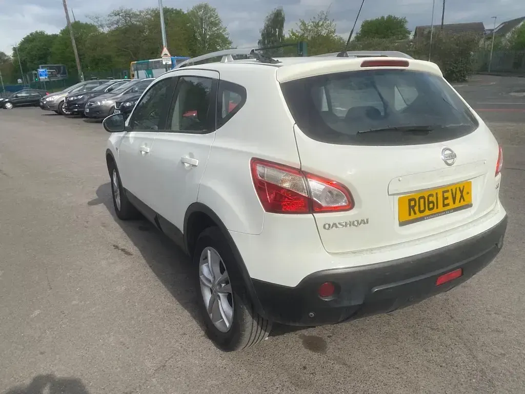 Begagnad Nissan Qashqai Acenta 110 HK (80 kW) 2011 Vit SUV