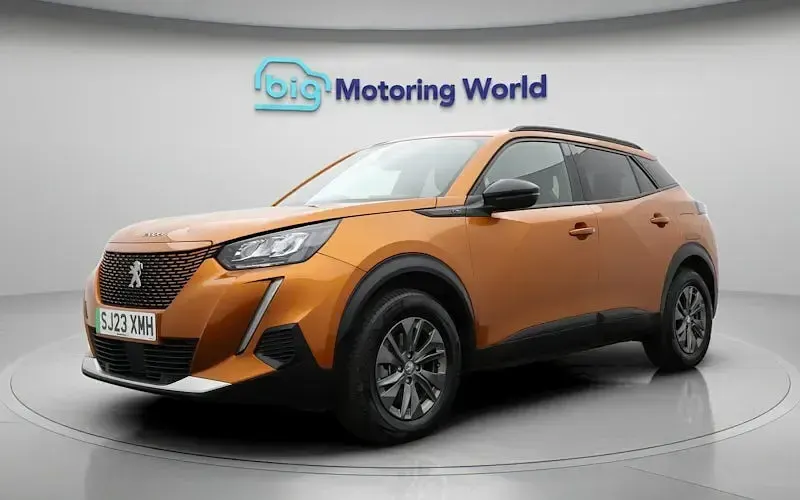 Used Peugeot e-2008 Active+ 100 kW (136 HP) 2023 SUV