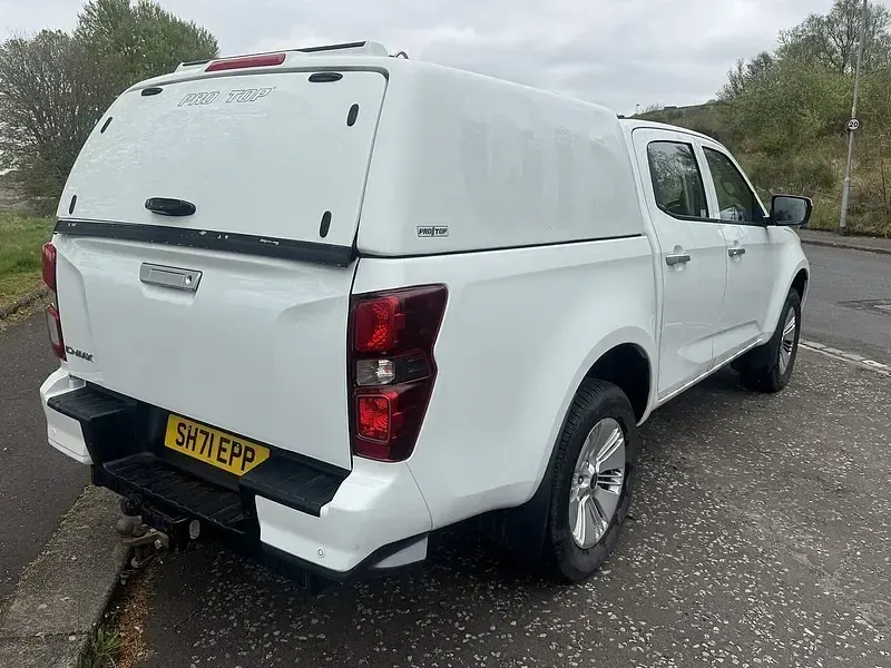 Used Isuzu D-Max 163 HP (119 kW) 2022 White Pickup