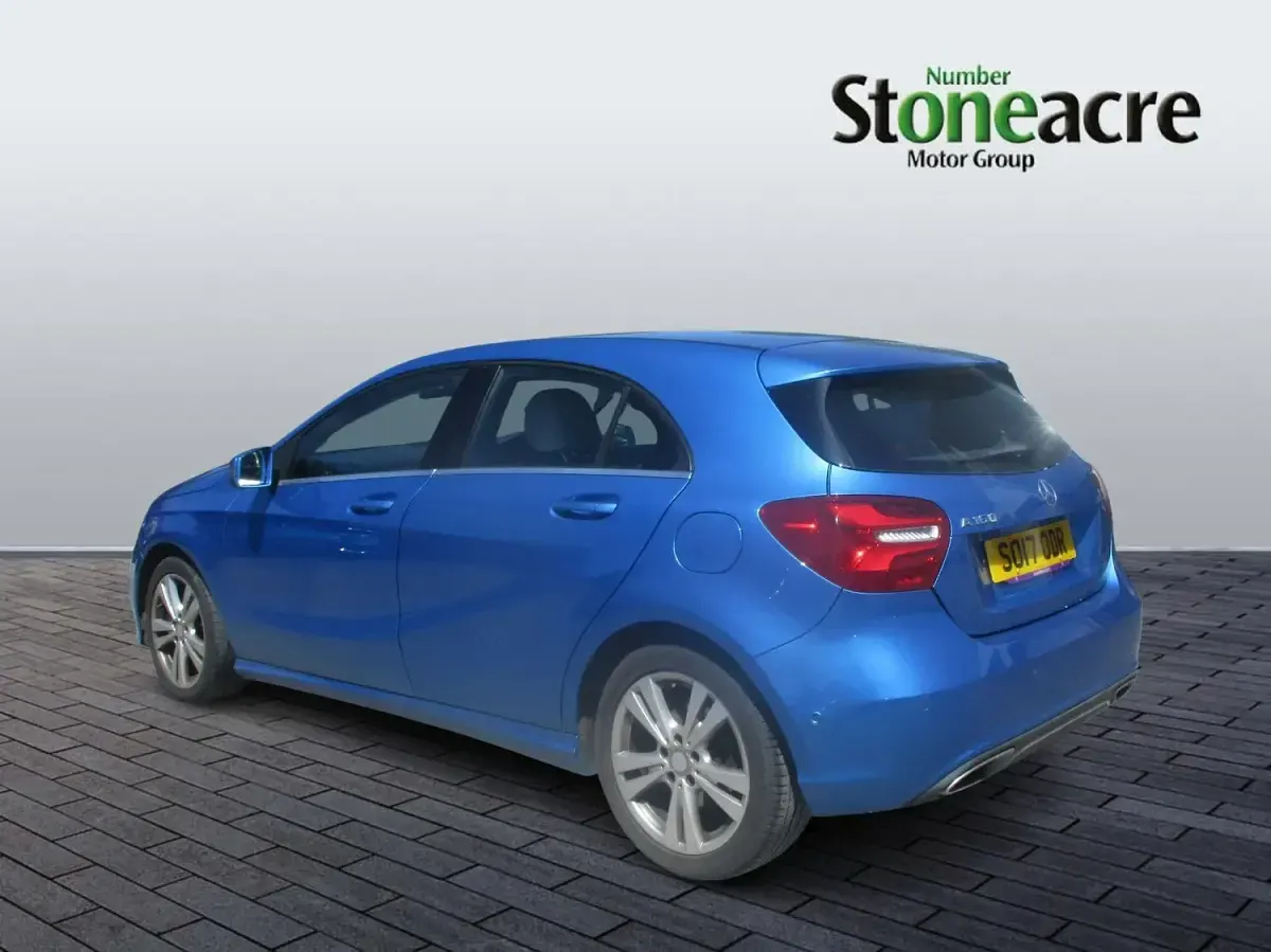 Used Mercedes A160 Premium 102 HP (75 kW) 2017 Blue Hatchback