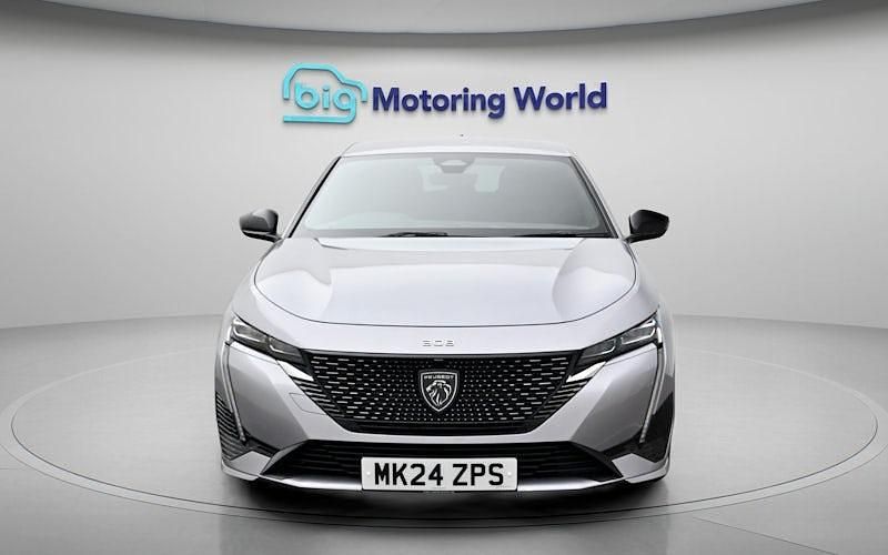Second-hand Peugeot 308 GT 131 CP (96 kW) 2024 Gri Hatchback