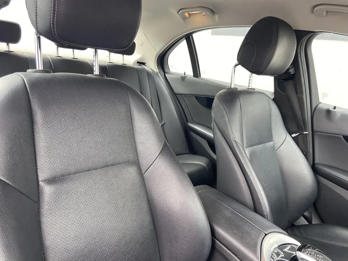 Used Mercedes C220 SE 2016 White Sedan