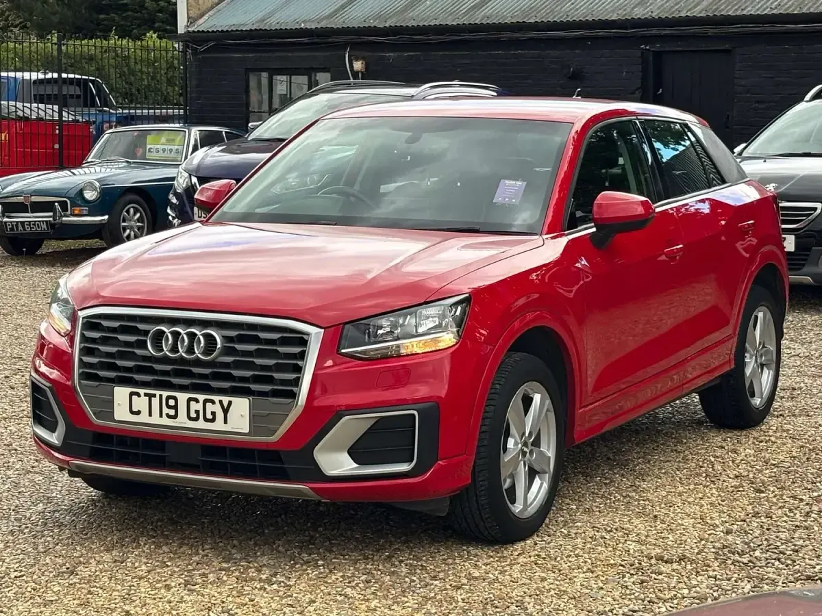 Used Audi Q2 Sport 116 HP (85 kW) 2019 Red SUV