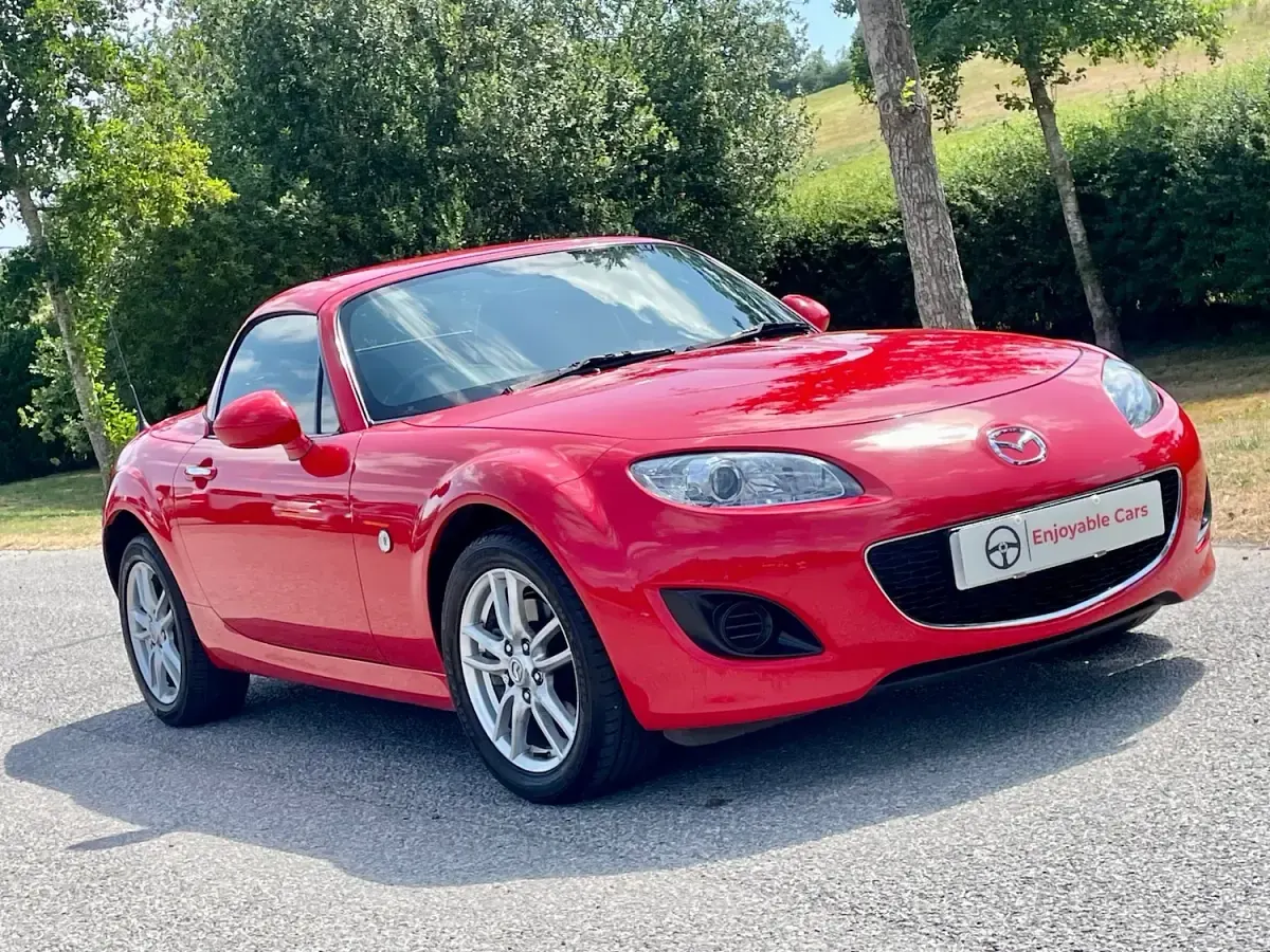 Used Mazda MX5 2010 True red Cabriolet
