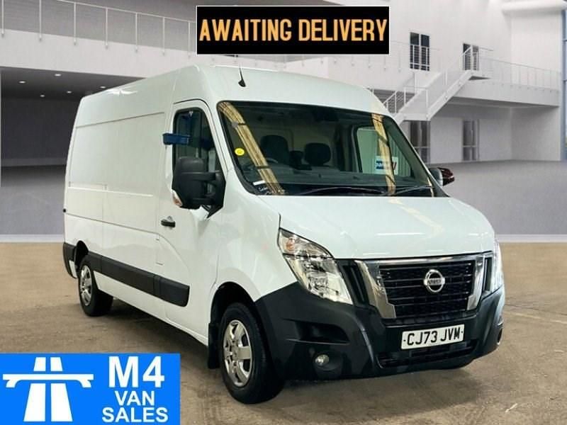White Used 2024 Nissan Interstar Tekna Van | £15,995 (Fair price) - Image 1/4