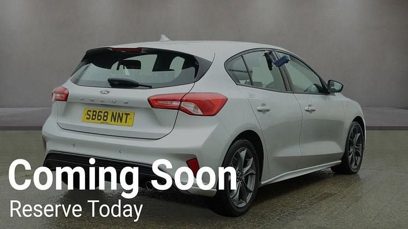 Used Ford Focus ST-Line 120 HP (88 kW) 2019 Silver Hatchback