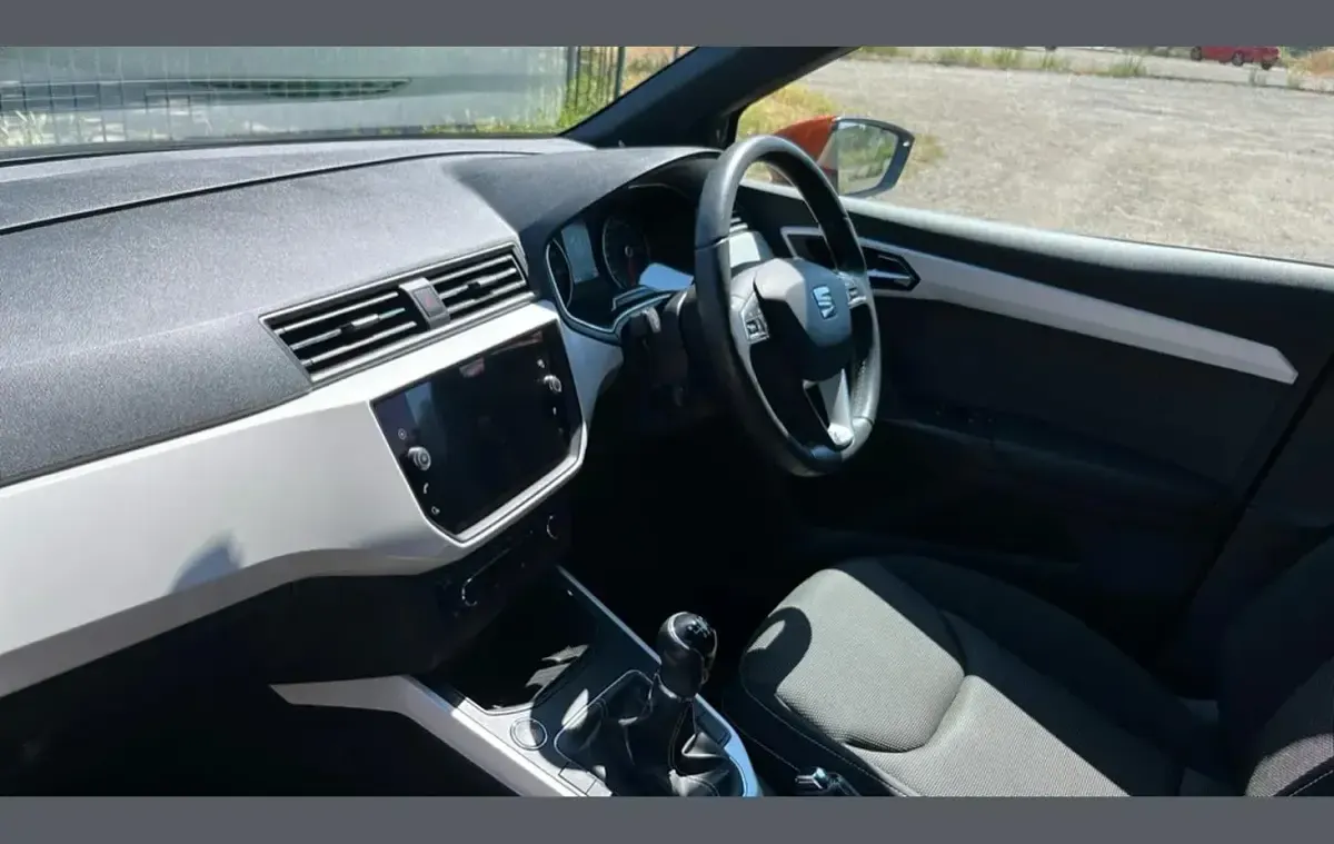Used Seat Arona XCELLENCE 115 HP (84 kW) 2018 Grey SUV