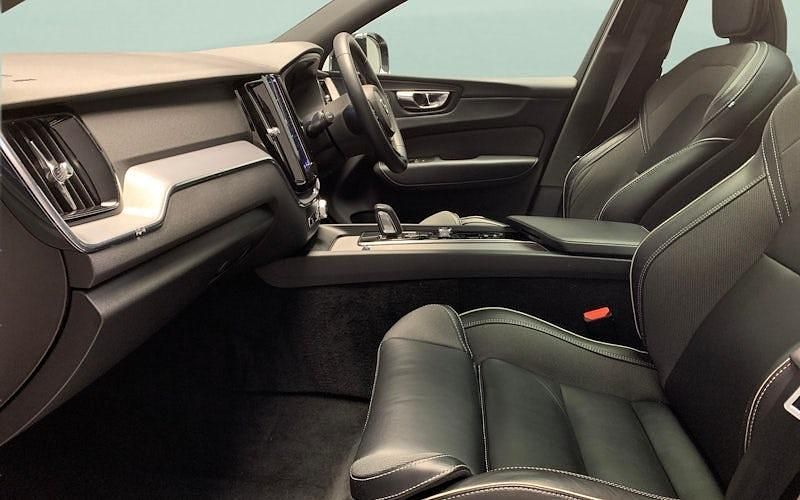 Used Volvo XC60 R-Design 340 HP (250 kW) 2021 Blue SUV