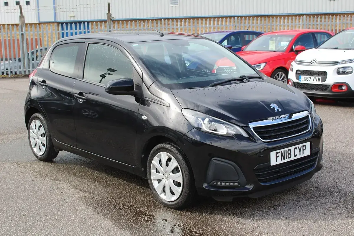Used Peugeot 108 Active 68 HP (50 kW) 2018 Black Hatchback