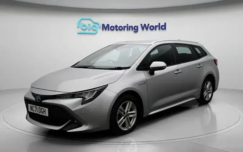 Używany Toyota Corolla 122 KM (89 kW) 2021 Kombi