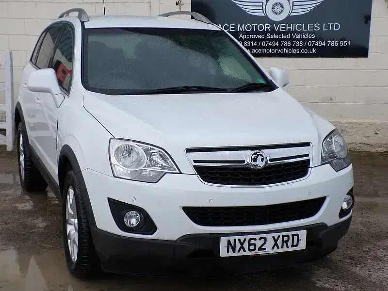 Used Vauxhall Antara 2012 White SUV