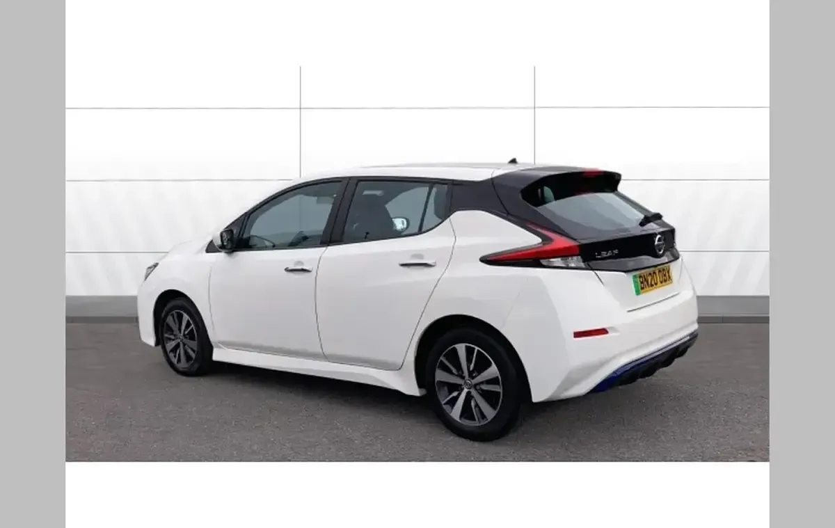 Usado Nissan Leaf Acenta 110 kW (150 HP) 2020 Branco Citadino