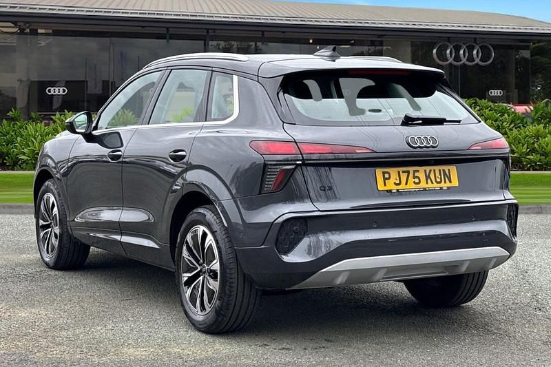 Used Audi Q3 Sport 150 HP (110 kW) 2026 Grey SUV