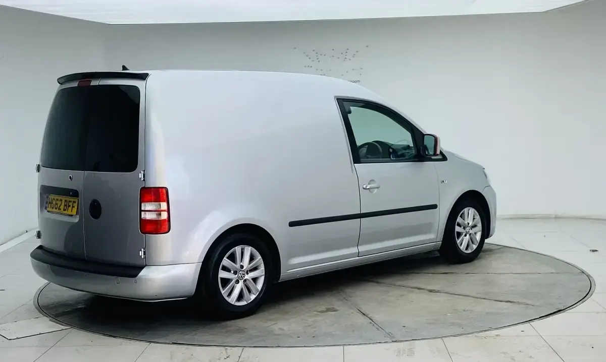 Used VW Caddy Highline 102 HP (75 kW) 2012 Silver MPV