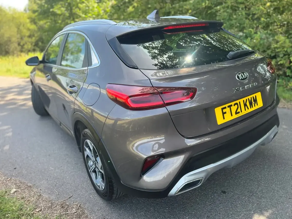 Used Kia XCeed 120 HP (88 kW) 2021 Brown SUV