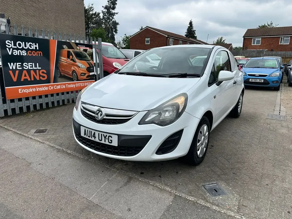 Used Vauxhall Corsa 2014 White Hatchback