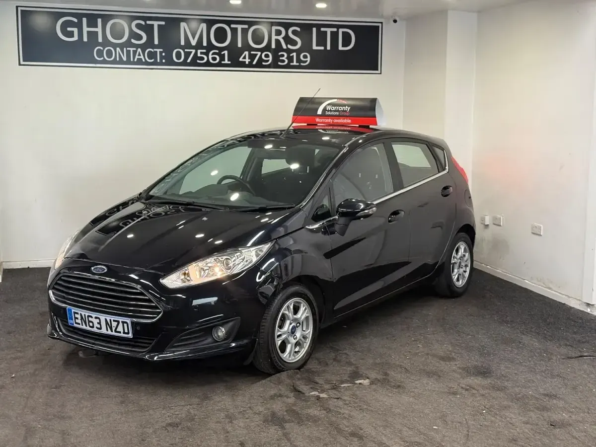Used Ford Fiesta Zetec 95 HP (69 kW) 2014 Black Hatchback