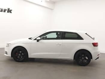 Used Audi A3 Sport 115 HP (84 kW) 2016 White Hatchback
