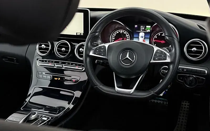 Used Mercedes C350 AMG Line Premium Plus 292 HP (214 kW) 2017 Sedan