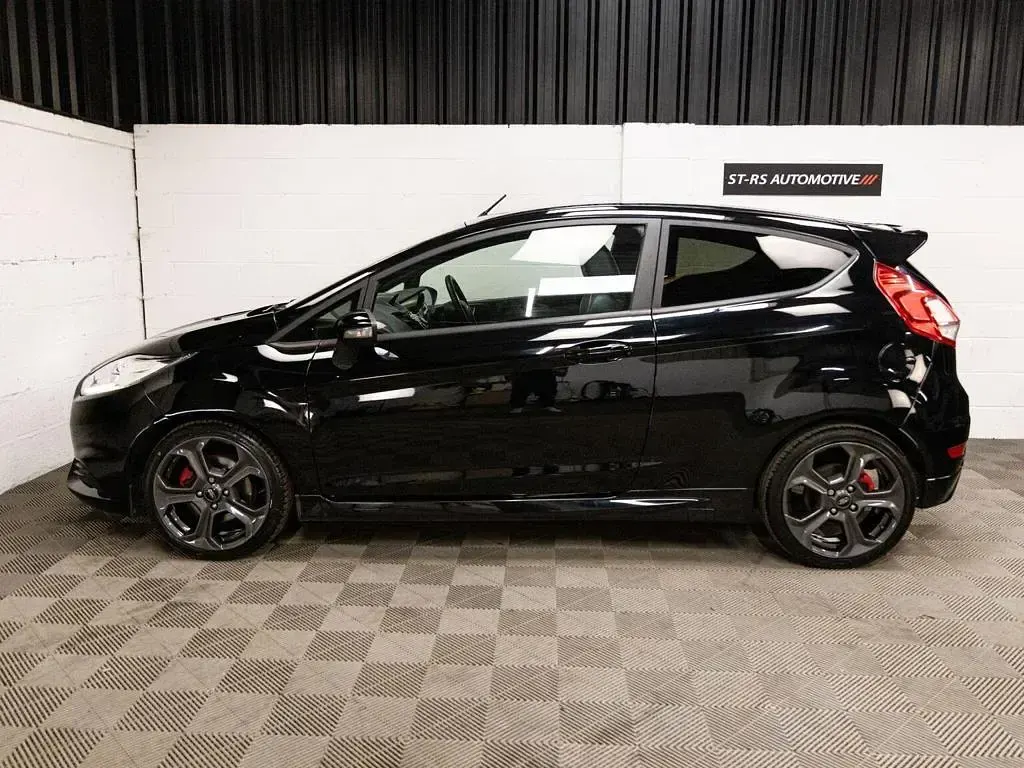 Used Ford Fiesta ST 182 HP (133 kW) 2017 Black Hatchback