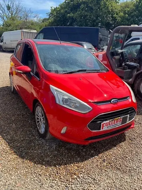 Used Ford B-MAX Titanium 2013 Red MPV