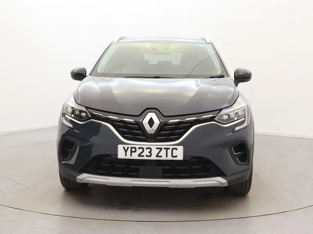 Used Renault Captur Techno 91 HP (66 kW) 2023 Blue SUV