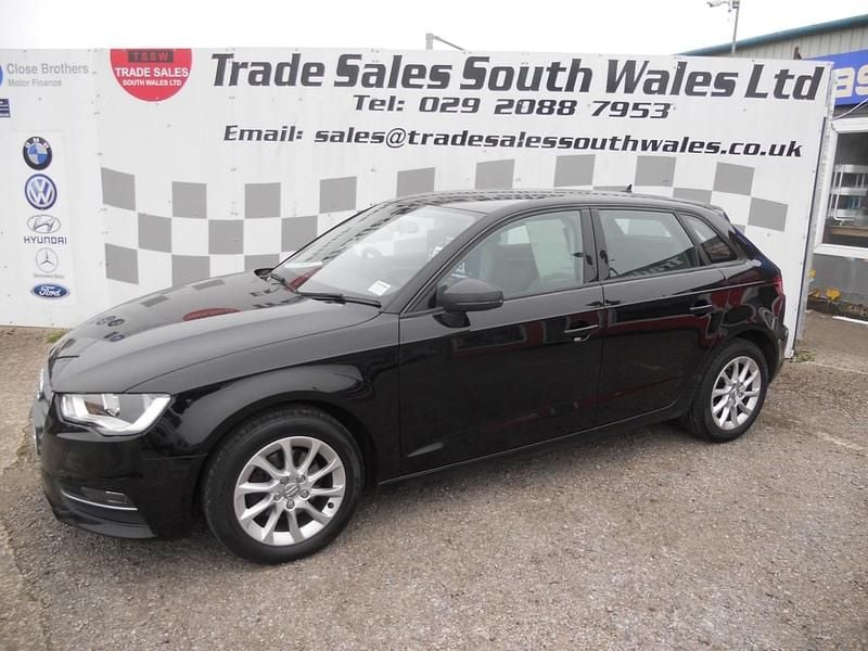 Used Audi A3 110 HP (80 kW) 2014 Black Hatchback