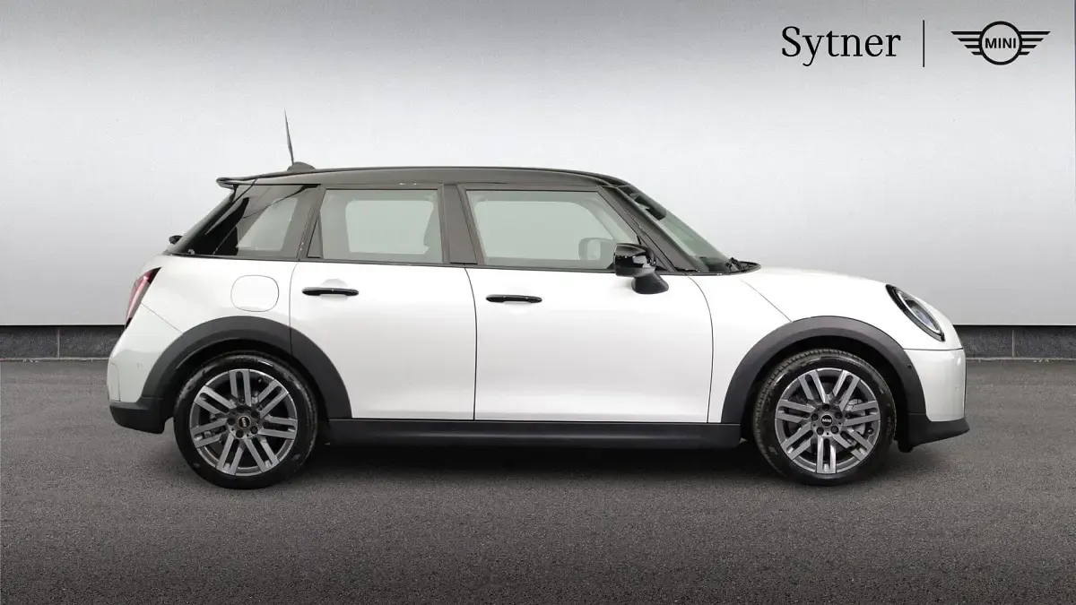 Ny Mini Cooper S Hatch 201 HK (147 kW) 2025 Vit Halvkombi