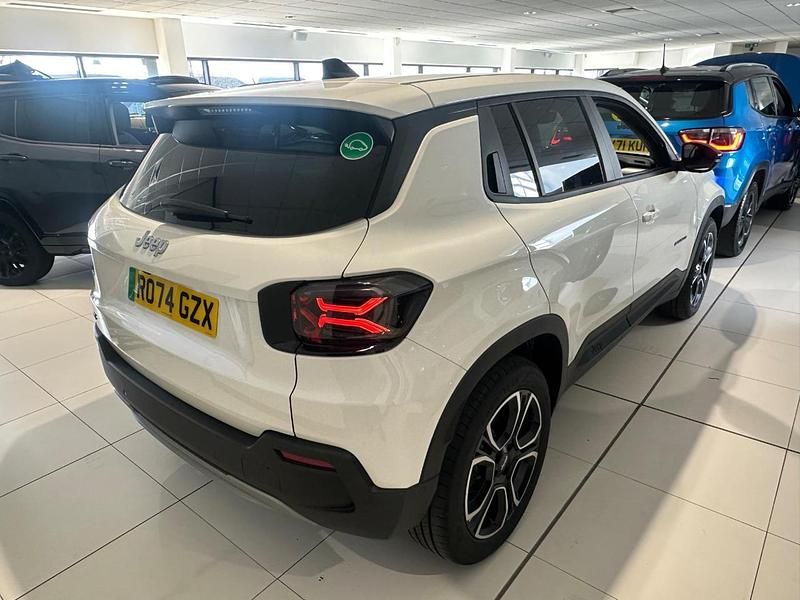 Used Jeep Avenger EV Altitude 113 kW (154 HP) 2024 White SUV