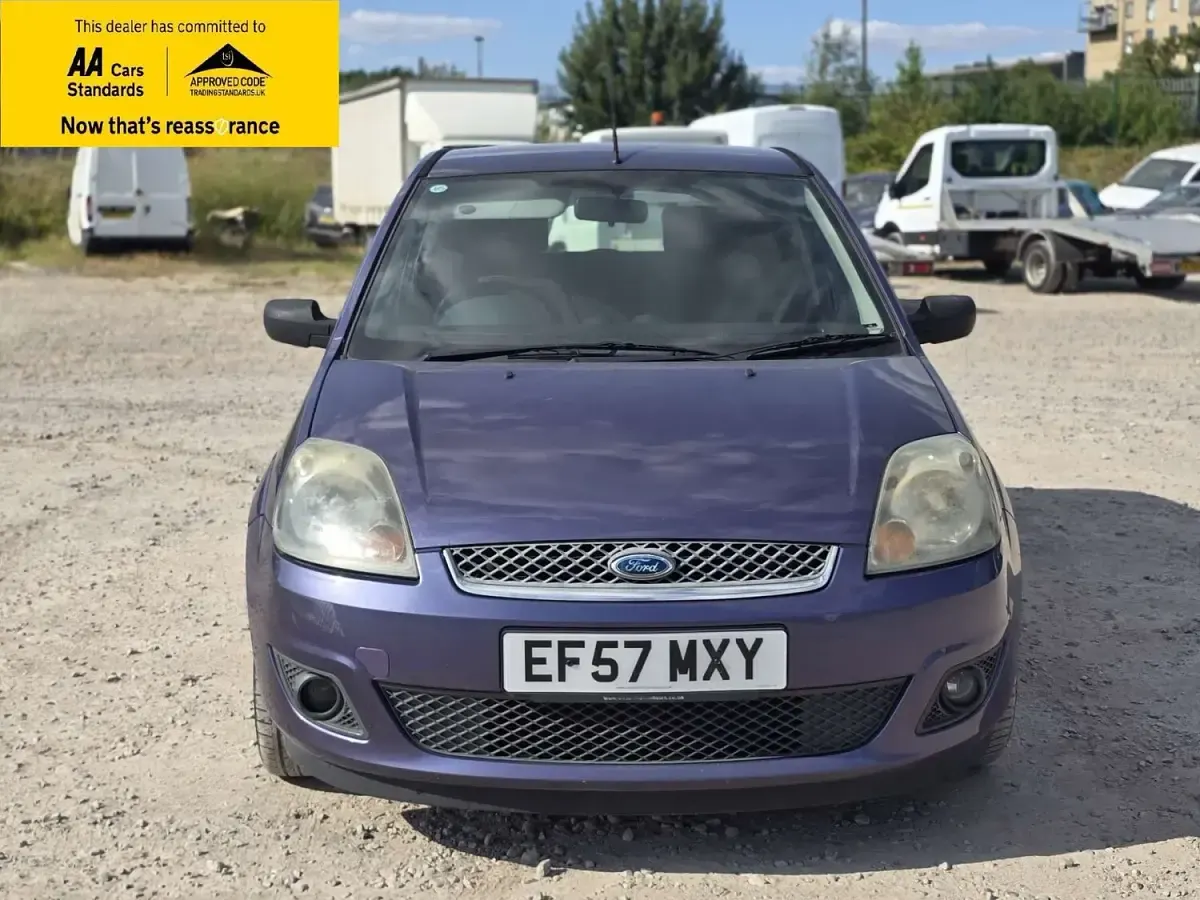 Used Ford Fiesta Zetec 74 HP (54 kW) 2007 Mauve/purple Hatchback