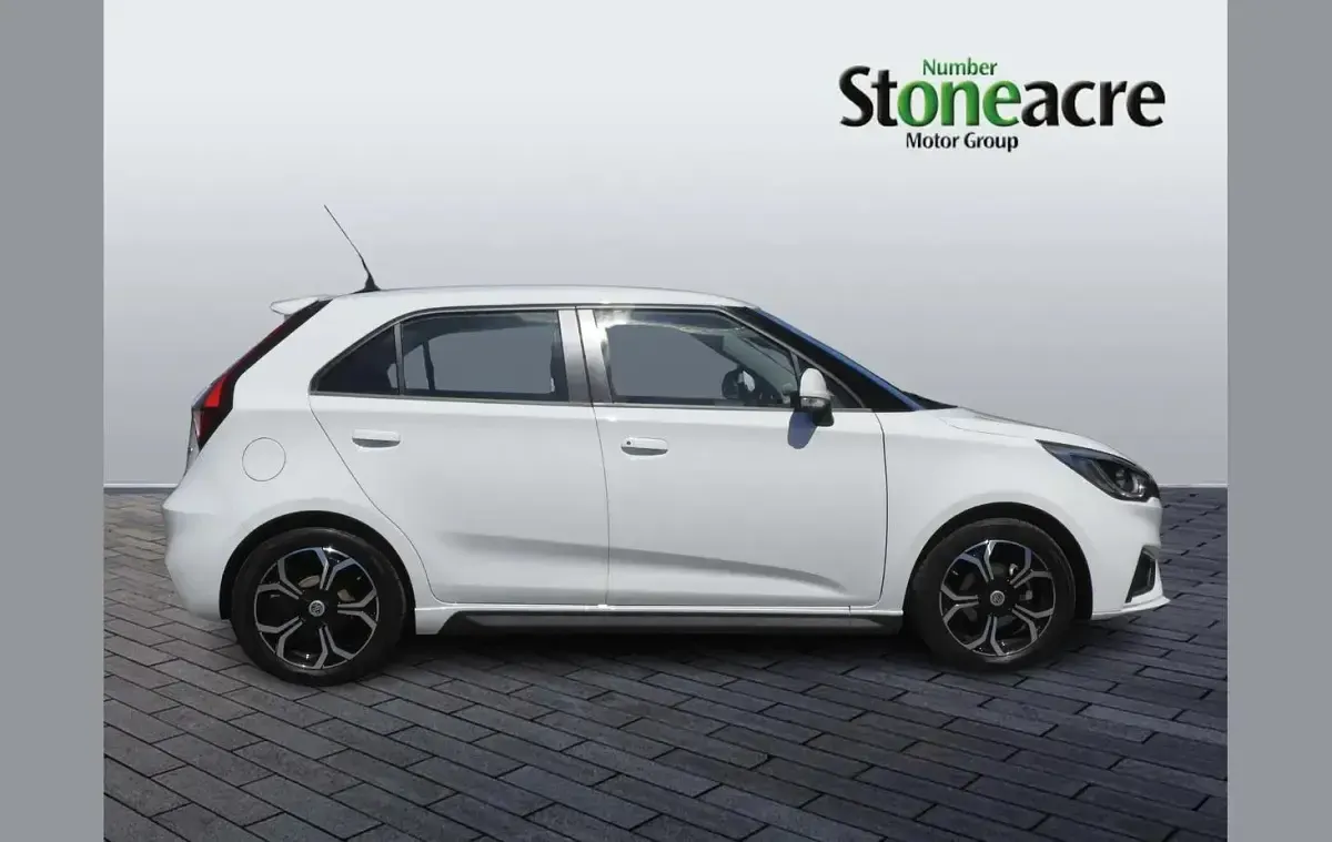 Used MG MG3 Exclusive 106 HP (77 kW) 2024 White Hatchback