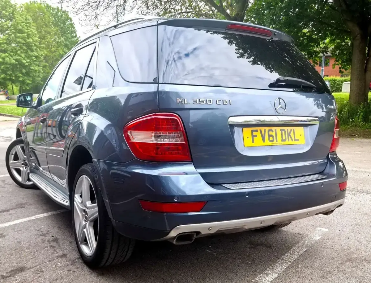 Usado Mercedes ML350 2011 Cinzento SUV