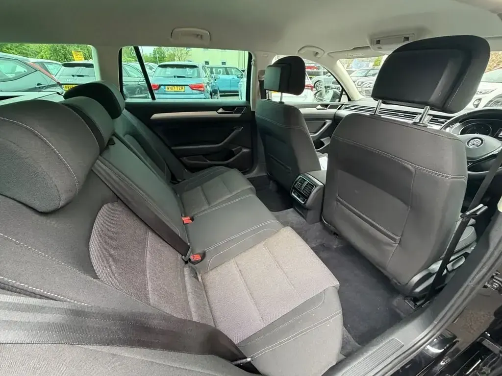 Używany VW Passat Business 150 KM (110 kW) 2019 Czarny Kombi