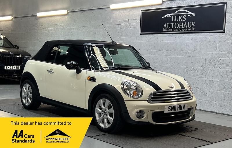 White Used 2011 Mini ONE Hatchback | £2,895 (Fair price) - Image 1/4