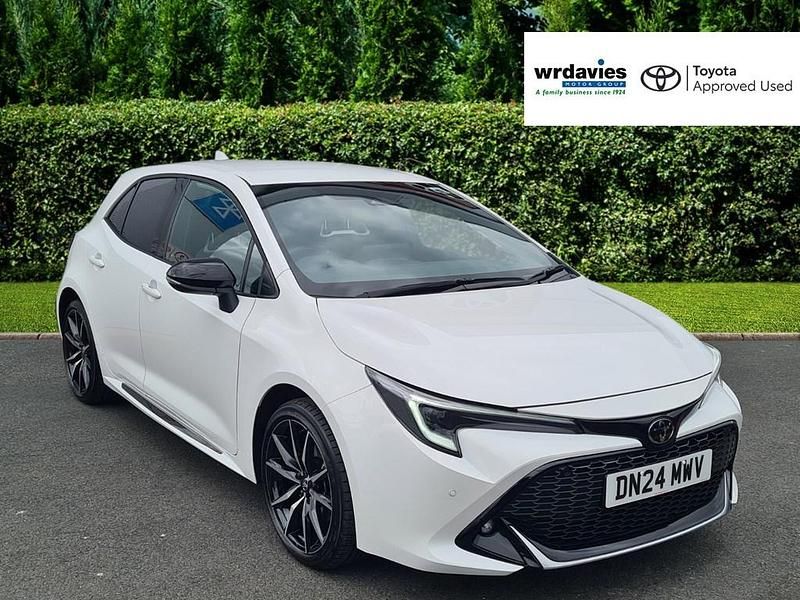 White Used 2024 Toyota Corolla Sport Hatchback | £24,995 (Fair price) - Image 1/4