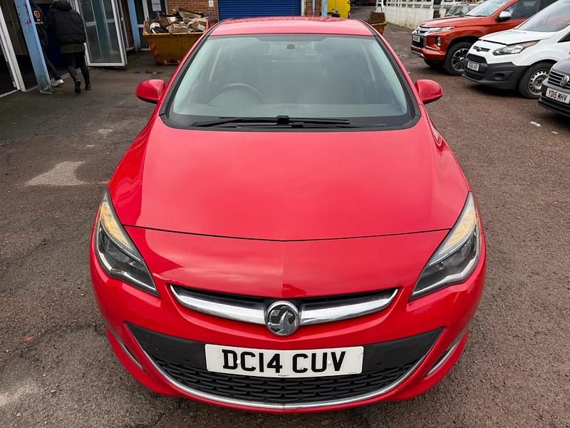Used Vauxhall Astra SRi 2014 Red Hatchback