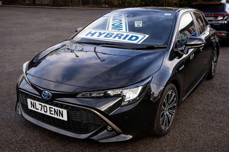 Used Toyota Corolla Design 122 HP (89 kW) 2020 Black Hatchback