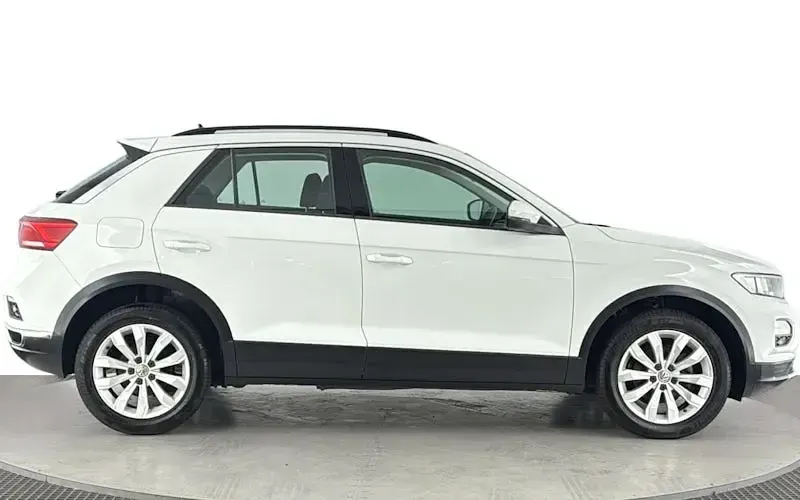Used VW T-Roc SE 116 HP (85 kW) 2019 White SUV