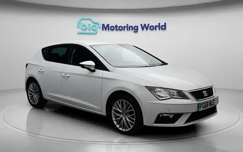 Used Seat Leon SE Dynamic 116 HP (85 kW) 2020 Hatchback
