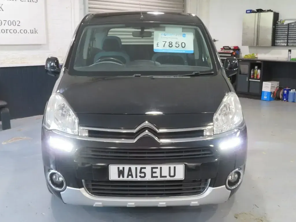 Used Citroën Berlingo 90 HP (66 kW) 2015 Black MPV