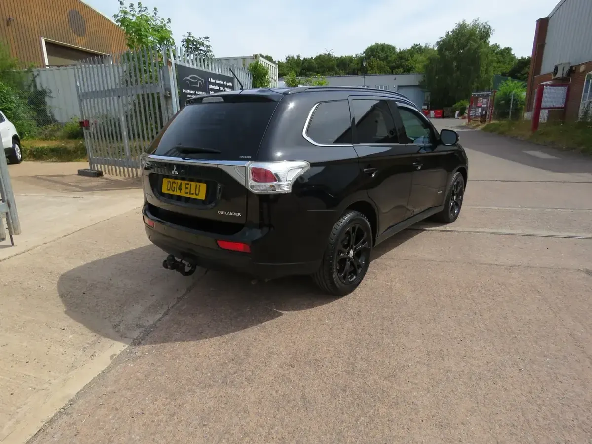 Used Mitsubishi Outlander 2014 Black SUV