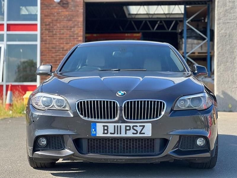Begagnad BMW 520 M Sport 181 HK (133 kW) 2011 Grå Sedan