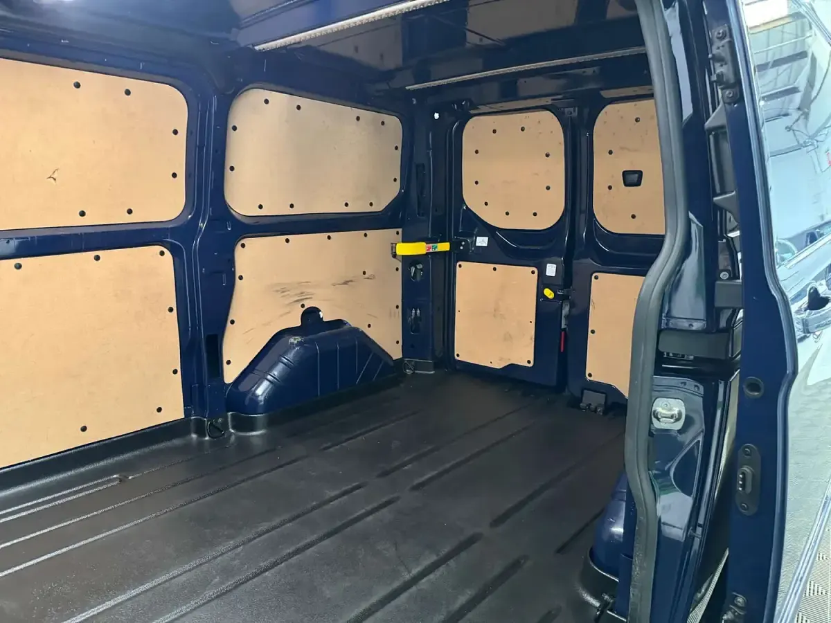 Used Ford Transit Custom Limited 130 HP (95 kW) 2022 Blue Van