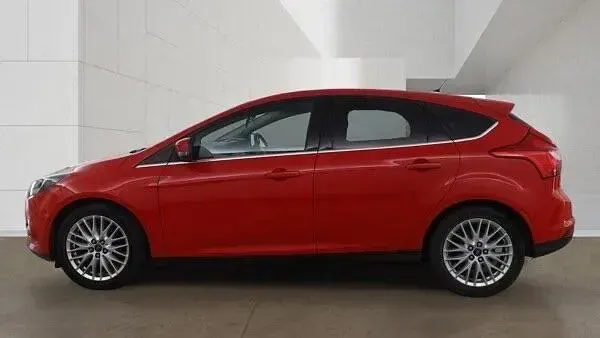 Used Ford Focus Zetec 2014 Red Hatchback