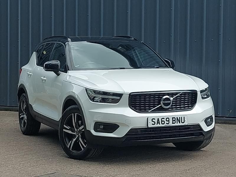 White Used 2019 Volvo XC40 R-Design SUV | £20,498 (Good price) - Image 1/4